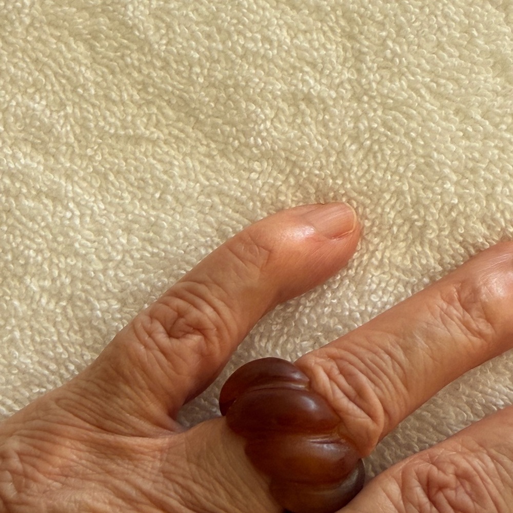 Carved Amber-Tone Swirl Ring - Picture 7 of 8